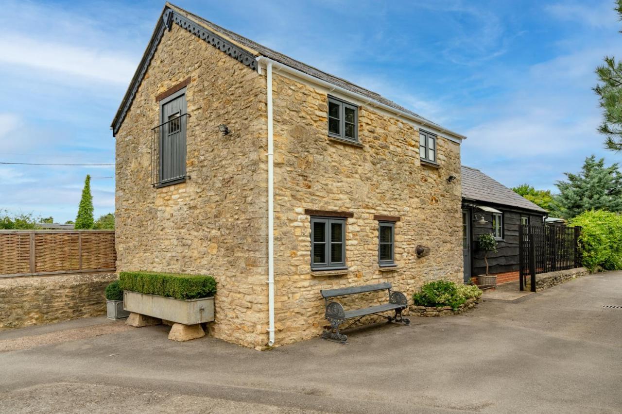 Buff Lodge Tackley Dış mekan fotoğraf